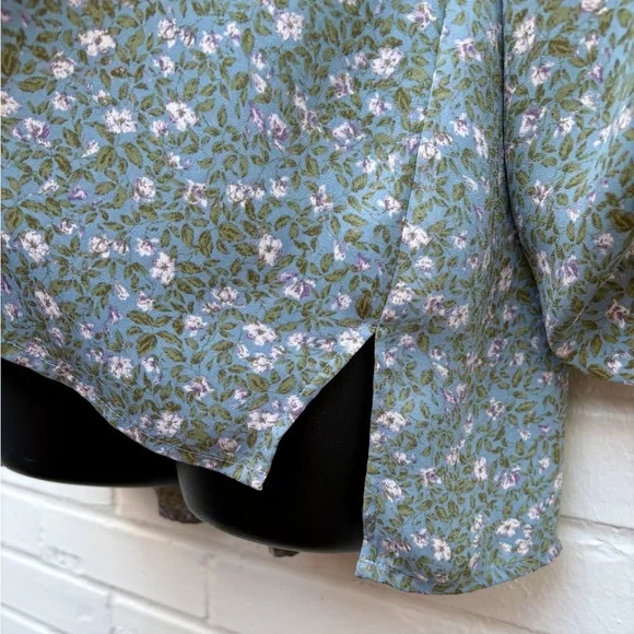 Bobeau Floral Green & Blue Hi Lo Blouse, SZ M NWOT - Picture 6 of 9